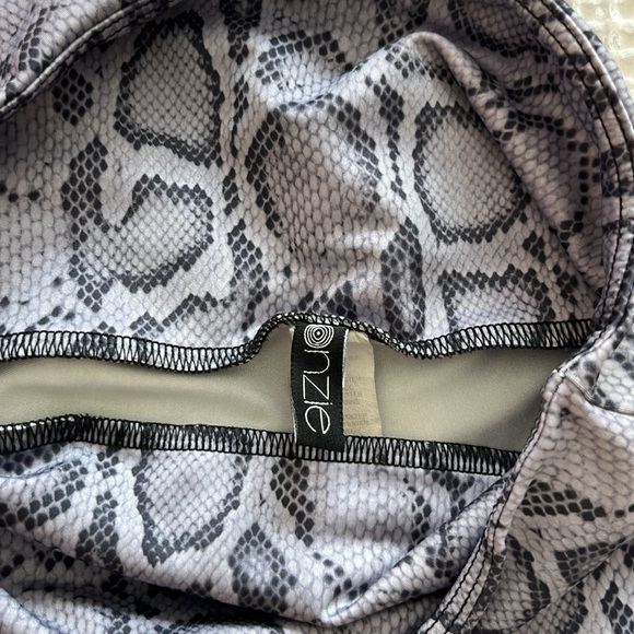 Onzie Biker shorts - Picture 2 of 3